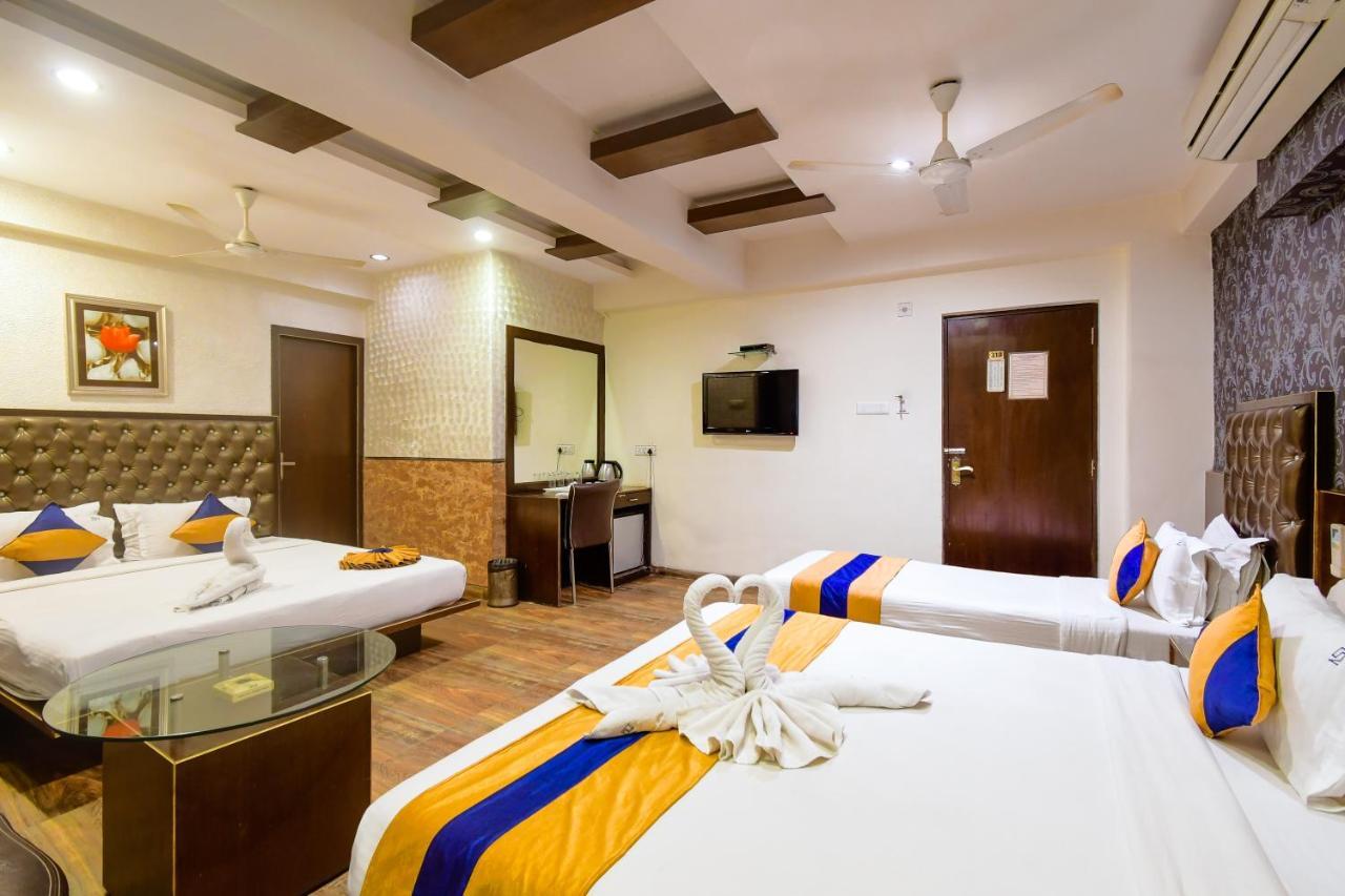 כלכותה Hotel N S International מראה חיצוני תמונה