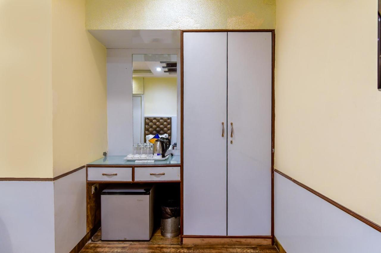 כלכותה Hotel N S International מראה חיצוני תמונה