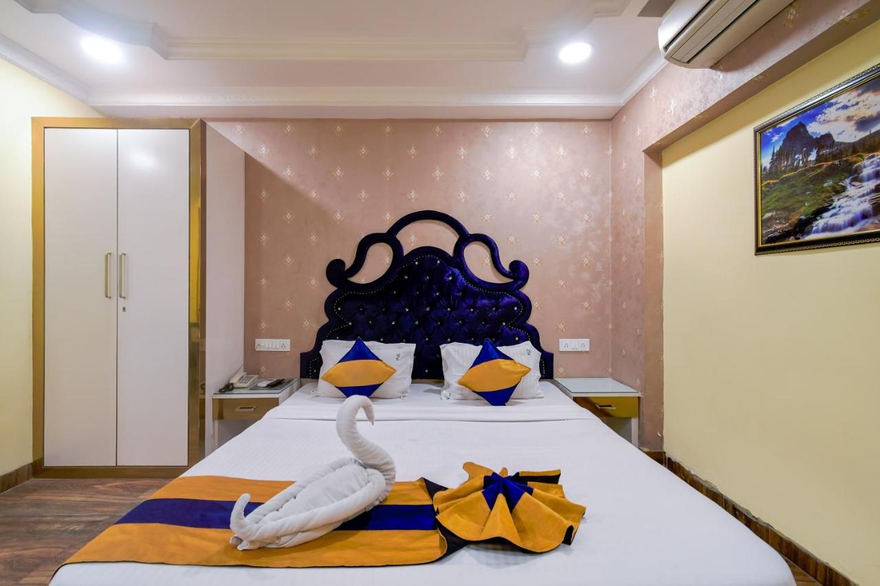 כלכותה Hotel N S International מראה חיצוני תמונה